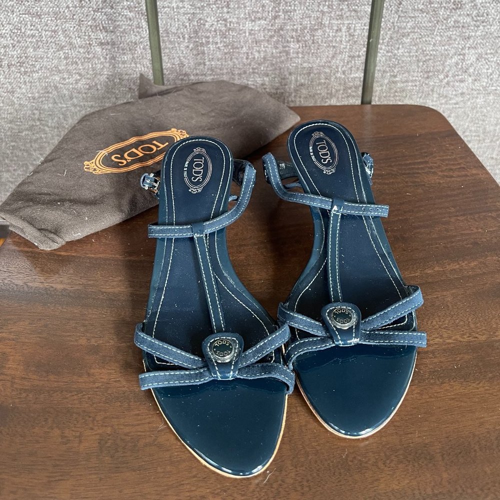 Tods leather strappy kitten heel sandals in Navy size 38.5